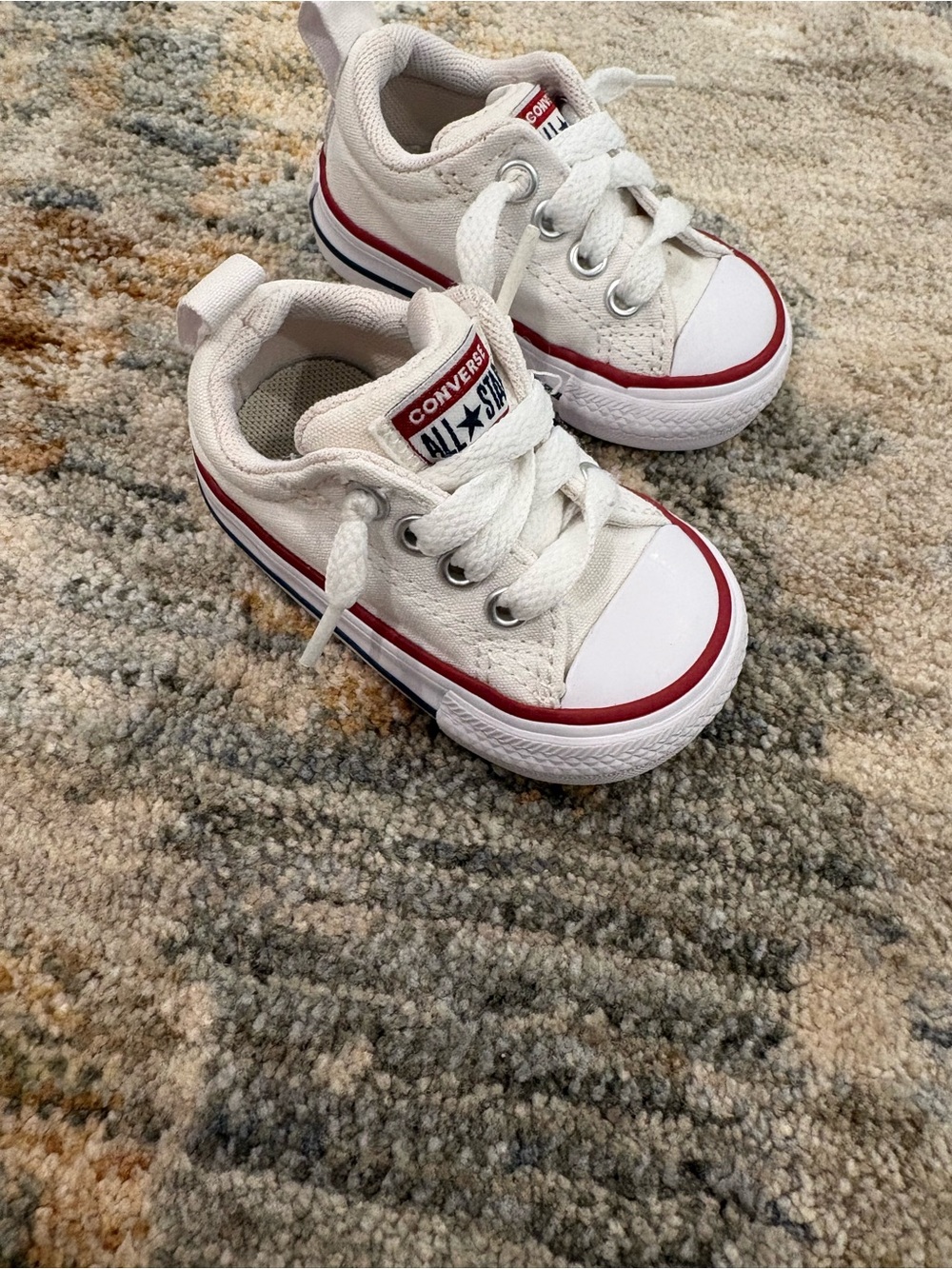 Converse Sneakers // 2c